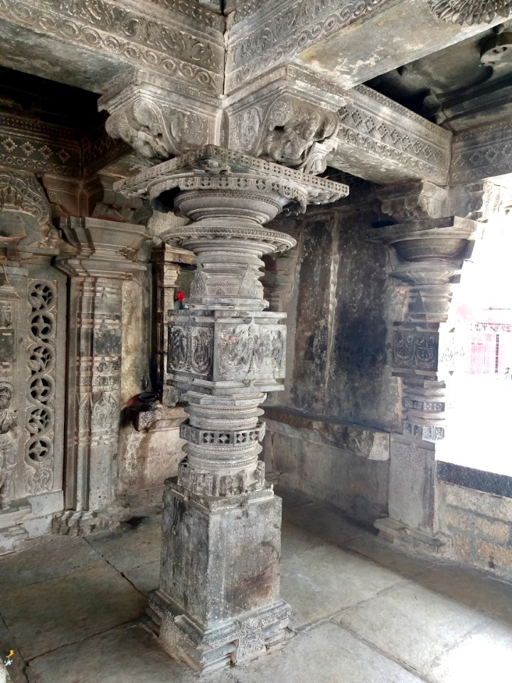 11th_century_Panchalingeshwara_temples_group,_Kalyani_Chalukya,_Sedam_Karnataka_India_-_74