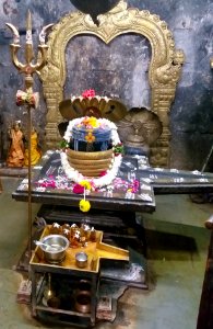 11th_century_Ramalingeshwara_Temple,_Nandikandi,_Telangana,_Kalyani_Chalukyas,_the_sanctum
