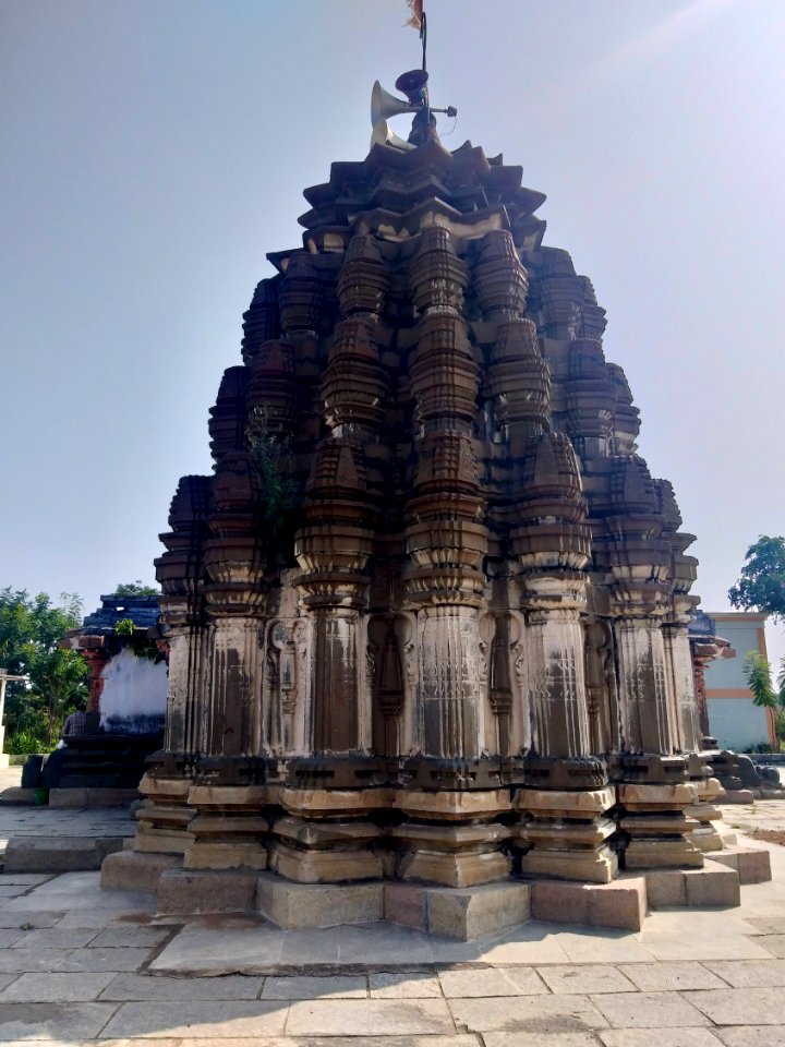 11th_century_Ramalingeshwara_Temple,_Nandikandi,_Telangana,_Kalyani_Chalukyas_-_13