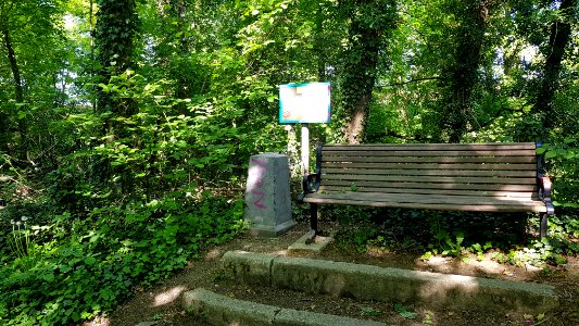 's-Gravenvoeren-Mheer-Grenspaal_22c_(BE-NL)_(1)