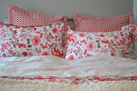 Bedroom linens cushions photo