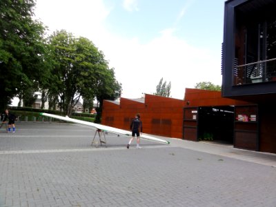 's-Hertogenbosch_De_Hertog_(rowing_club)_boathouse,_landing-stage