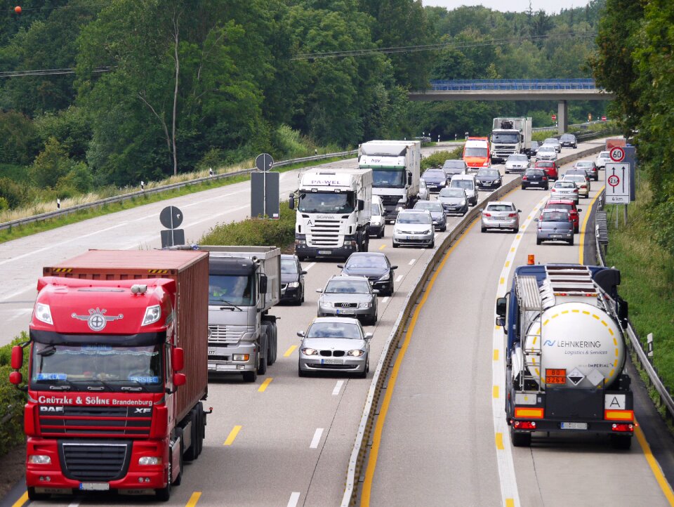 Four lanes compressed construction work
