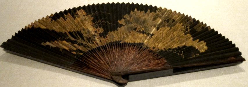 'Lotus',_gold_ink_on_paper_by_Ren_Bonian,_Honolulu_Museum_of_Art