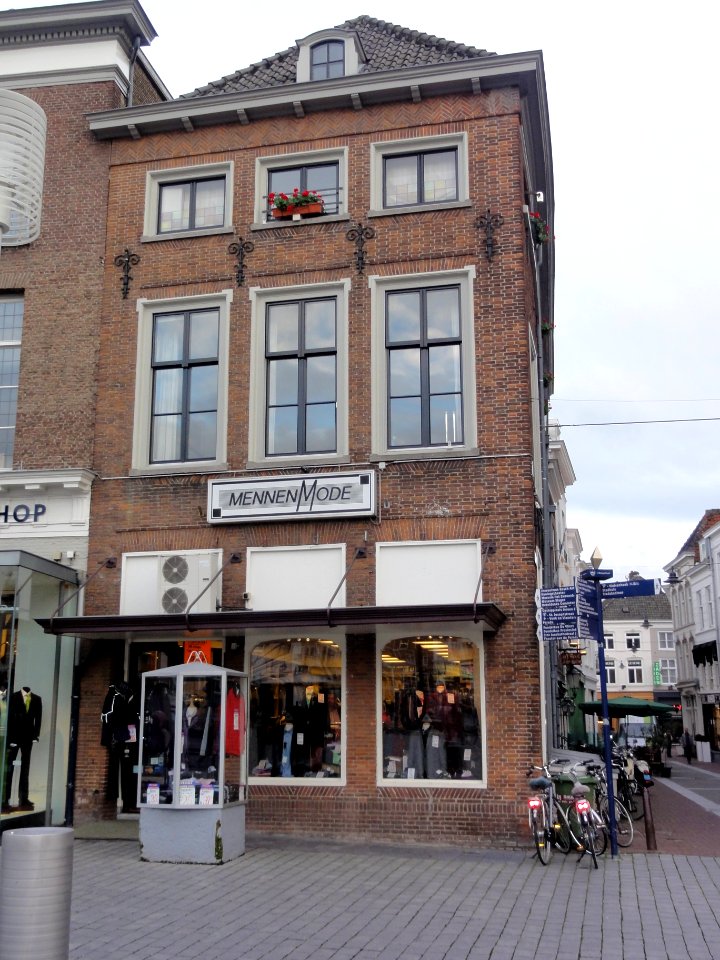 's-Hertogenbosch_Rijksmonument_21723_Markt_15