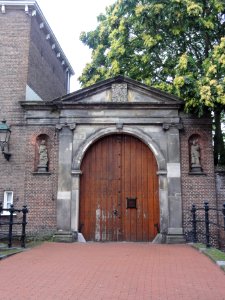 's-Hertogenbosch_Rijksmonument_21943_Gasthuisstraat_poort