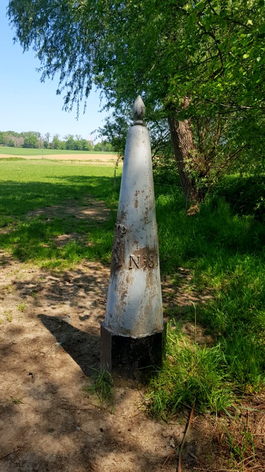 's-Gravenvoeren-Mesch-Grenspaal_31_(BE-NL)_(8)