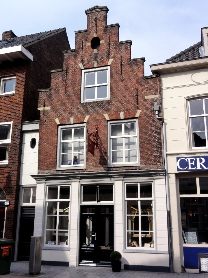 's-Hertogenbosch_Rijksmonument_21924_Vughterstraat_277_tm_287
