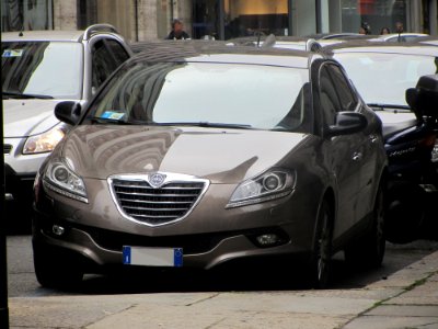 -_01_Lancia_Delta_(2008)