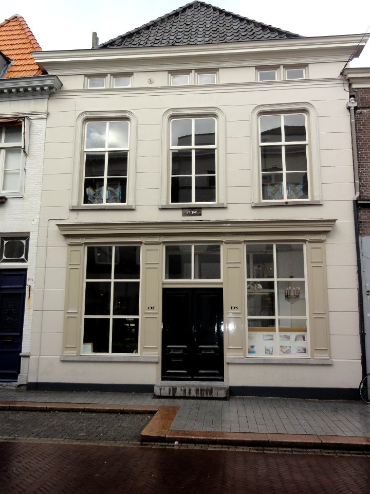 's-Hertogenbosch_Rijksmonument_21643_Hinthamerstraat_196,_198