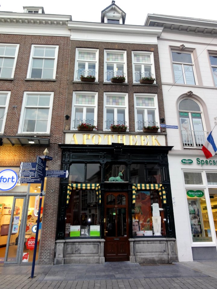 's-Hertogenbosch_Rijksmonument_21726_Markt_35