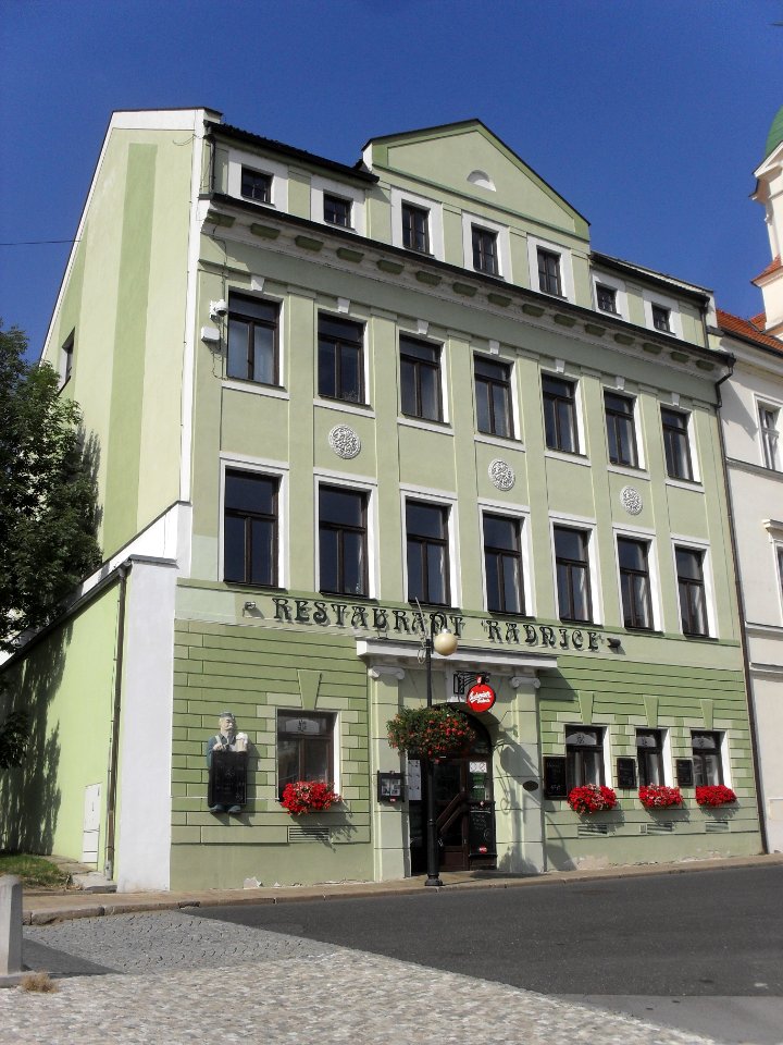 (TTO)_Činžovní_dům_(Restaurant_Radnice)_-_Teplice,_náměstí_Svobody_225_4