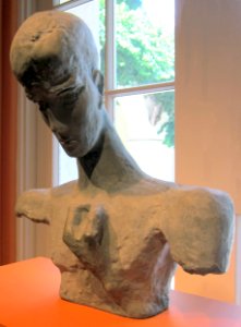 'Head_of_a_Thinker',_cast_stone_sculpture_by_Wilhelm_Lehmbruck,_1918,_HAA photo