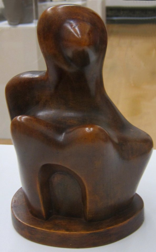 'Figure',_wood_(beech)_sculpture_by_Henry_Moore,_1931,_Tate_Britain