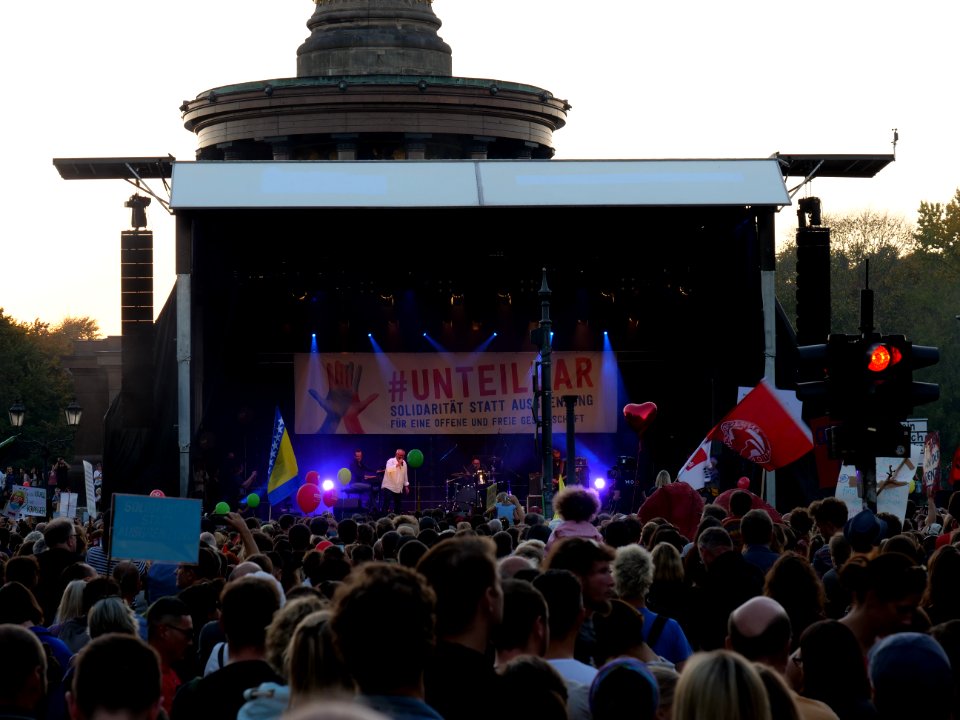 "Unteilbar"_Demonstration_stage_07