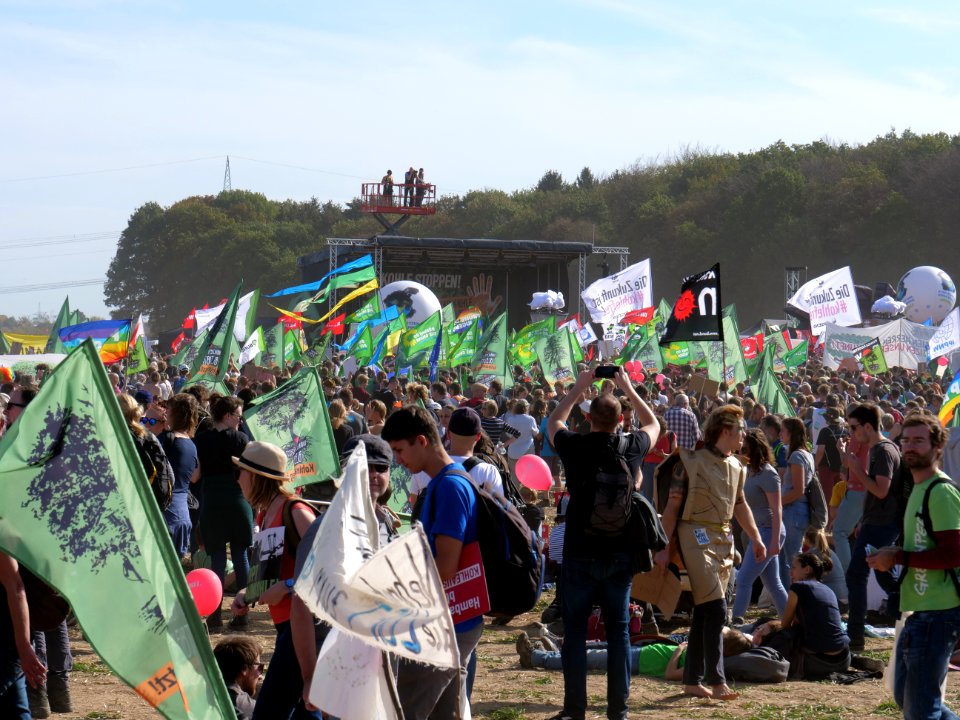 "Wald_retten_-_Kohle_stoppen!"_demonstration_06-10-2018_19