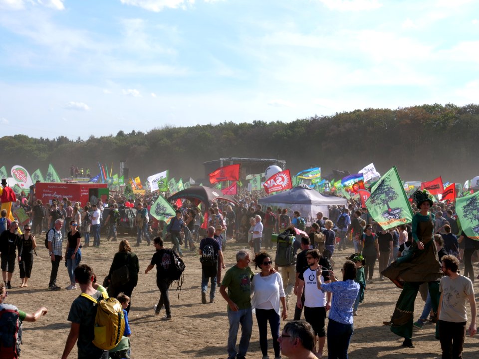 "Wald_retten_-_Kohle_stoppen!"_demonstration_06-10-2018_26