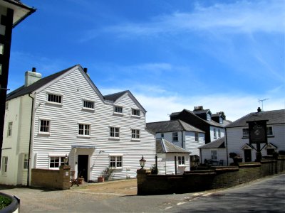 "The_White_Cliffs",_St_Margaret's-at-Cliffe photo