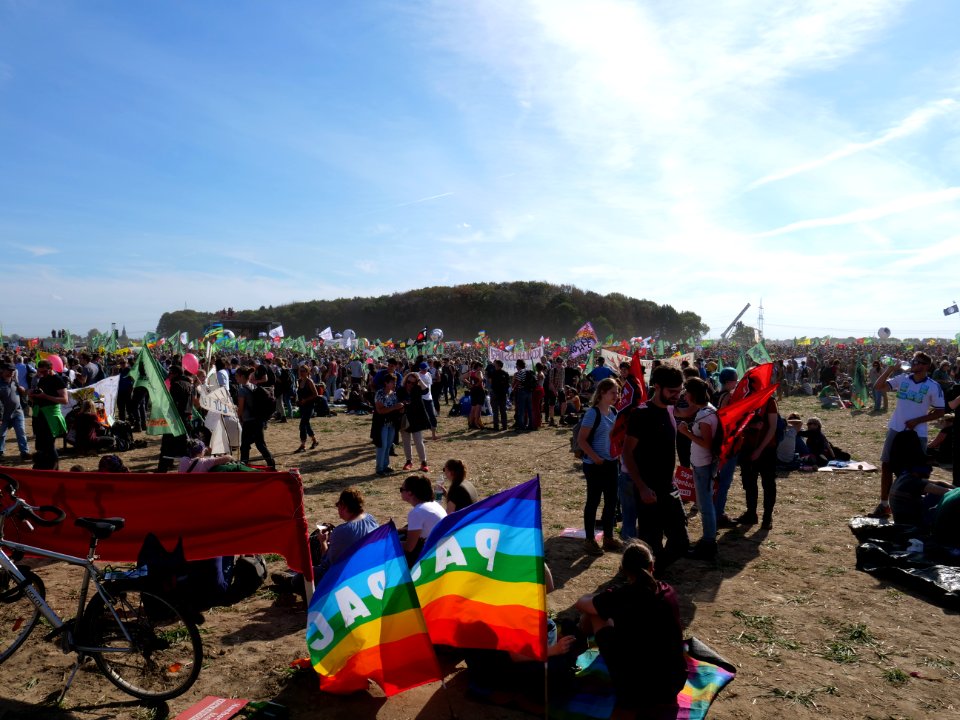 "Wald_retten_-_Kohle_stoppen!"_demonstration_06-10-2018_18