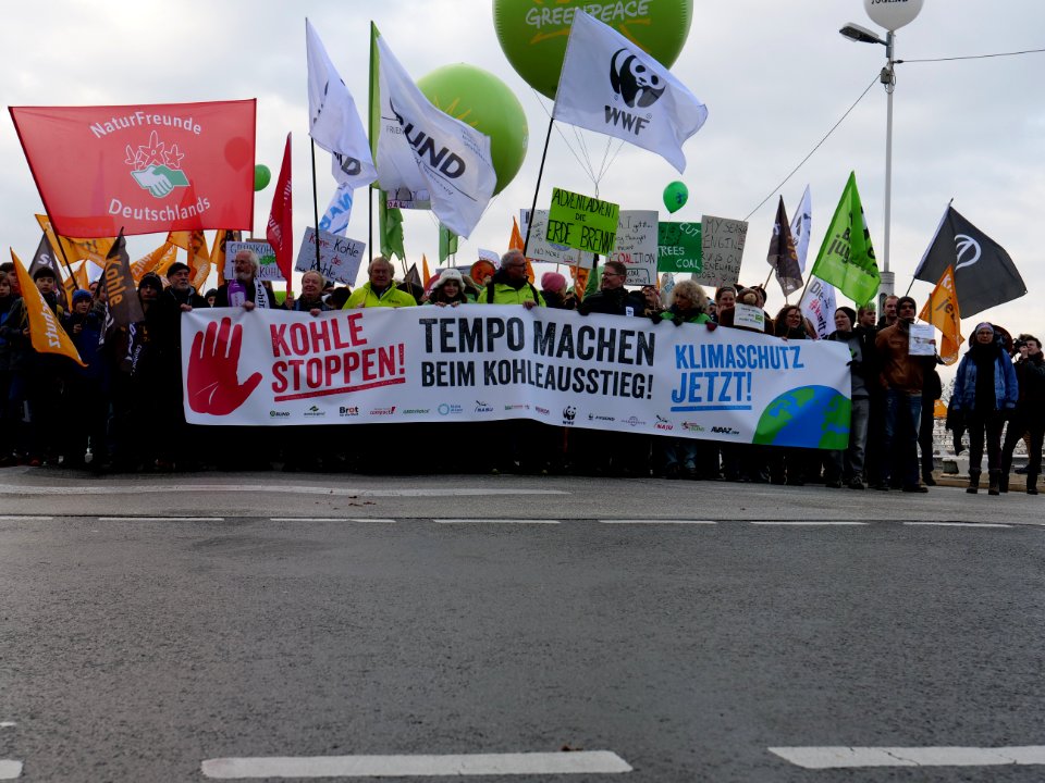 "Tempo_machen_beim_Kohleausstieg!"_Demonstration_Berlin_01-12-2018_25