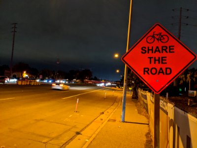 "Share_the_road"_sign