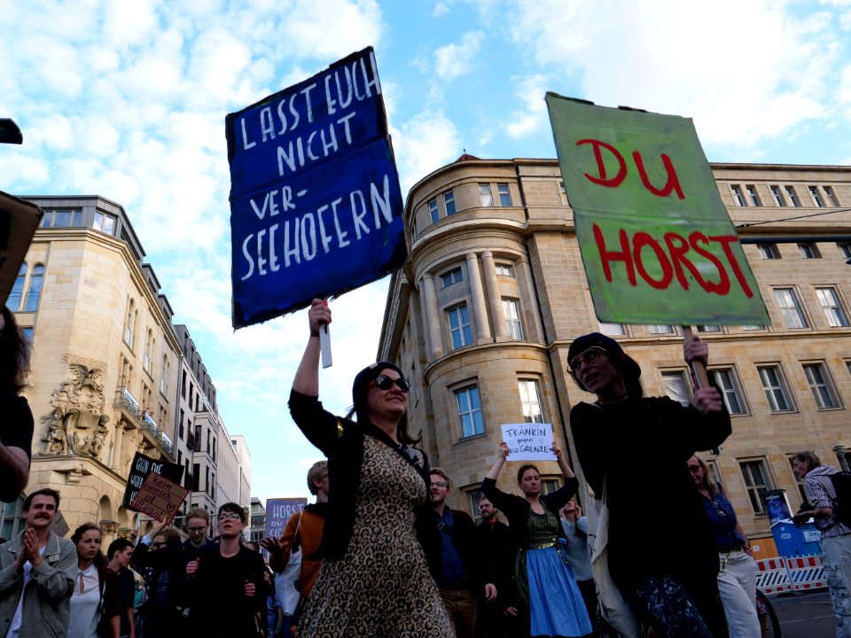 "Seehofer_abschieben!"_Demonstration_aigainst_the_german_homeland_minister_17