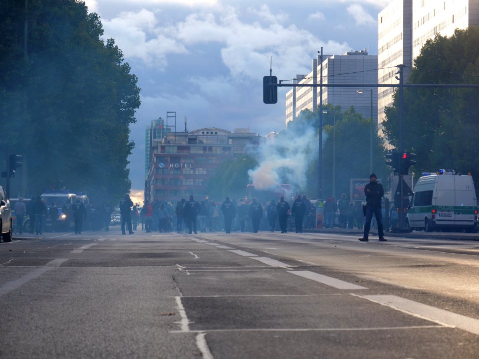 "Splitter_&_Nackt"_demonstration_Berlin_2019-10-03_04