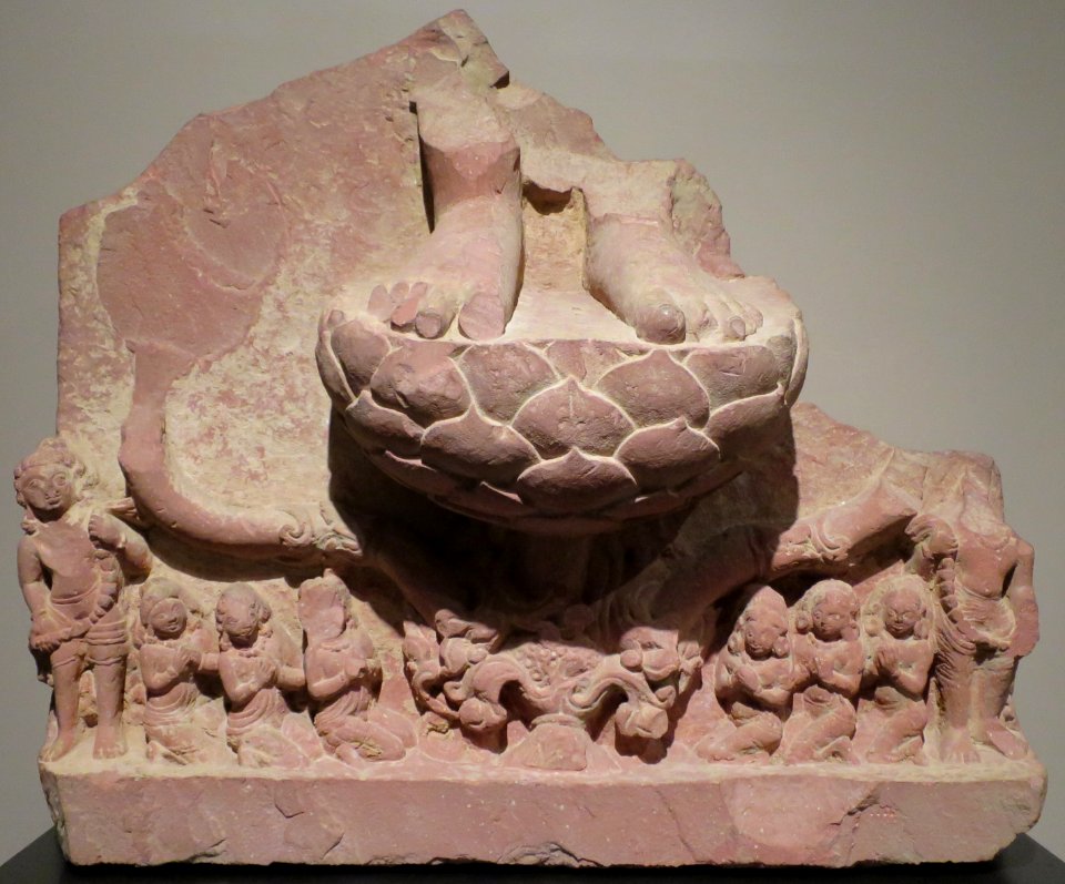 'Base_of_a_Buddha_Image_with_Adorants'_from_Mathura,_c._500_CE,_Norton_Simon_Museum