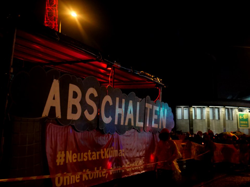 "Klima_schützen_statt_GroKo_retten!"_demonstration_11