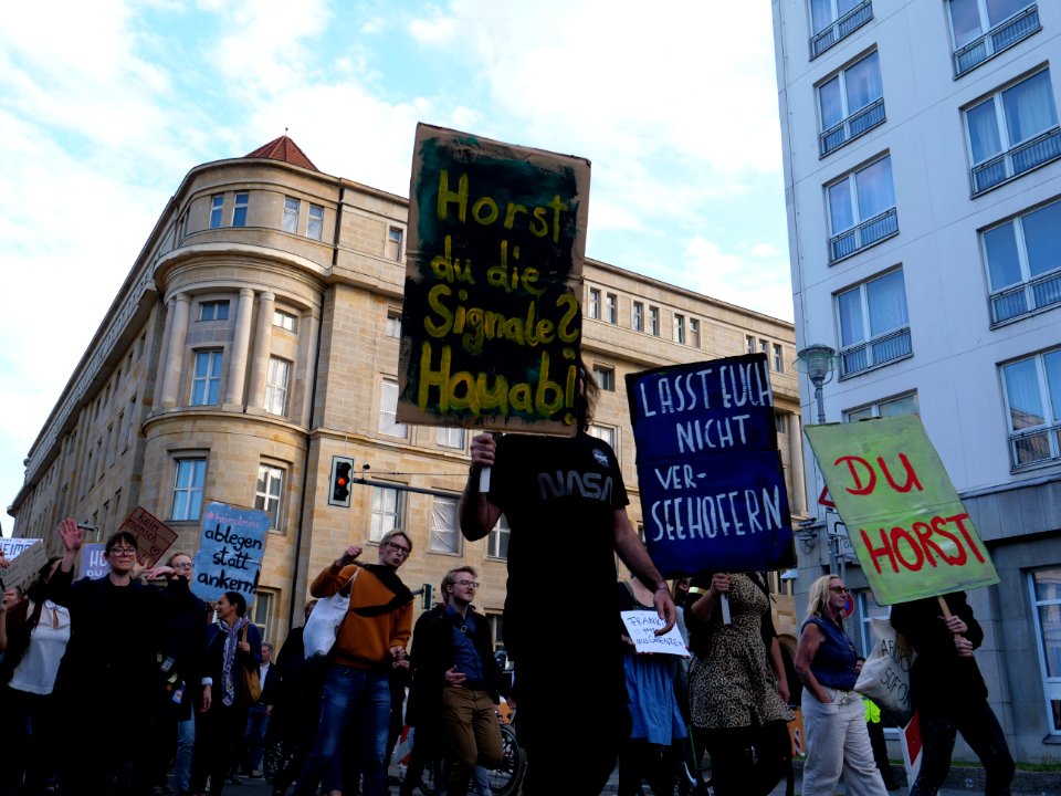 "Seehofer_abschieben!"_Demonstration_aigainst_the_german_homeland_minister_19
