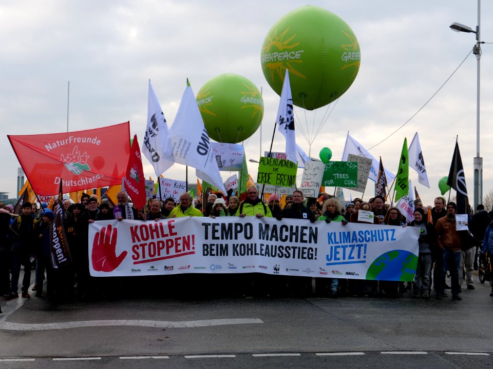 "Tempo_machen_beim_Kohleausstieg!"_Demonstration_Berlin_01-12-2018_29
