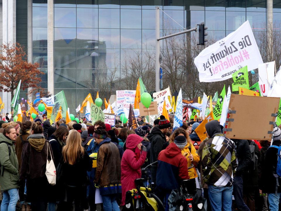 "Tempo_machen_beim_Kohleausstieg!"_Demonstration_Berlin_01-12-2018_18