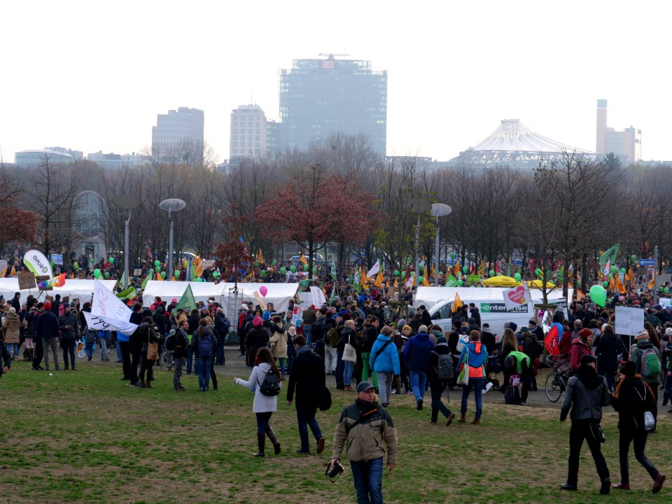 "Tempo_machen_beim_Kohleausstieg!"_Demonstration_Berlin_01-12-2018_11