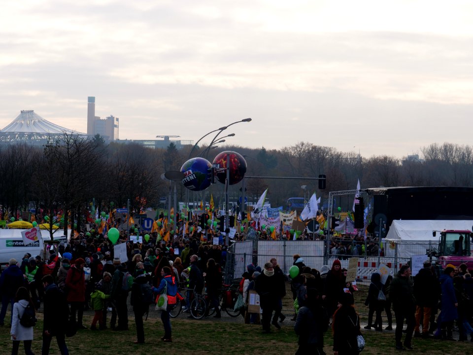 "Tempo_machen_beim_Kohleausstieg!"_Demonstration_Berlin_01-12-2018_10