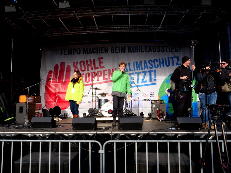 "Tempo_machen_beim_Kohleausstieg!"_Demonstration_Berlin_01-12-2018_02