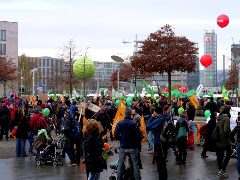 "Tempo_machen_beim_Kohleausstieg!"_Demonstration_Berlin_01-12-2018_12