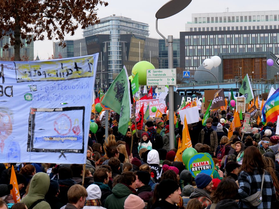 "Tempo_machen_beim_Kohleausstieg!"_Demonstration_Berlin_01-12-2018_21