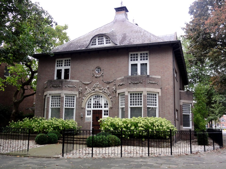 's-Hertogenbosch_Rijksmonument_522450_Van_der_Does_de_Willeboissingel_13