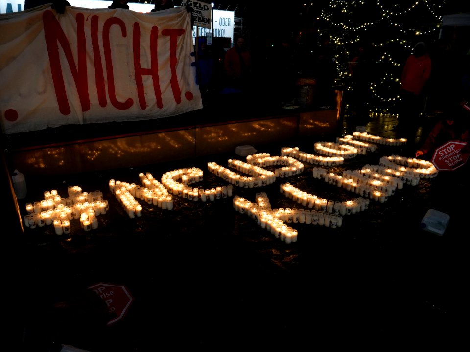 "Klima_schützen_statt_GroKo_retten!"_demonstration_40