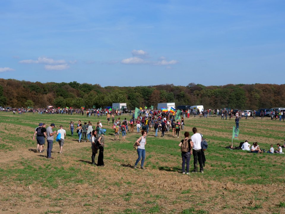 "Wald_retten_-_Kohle_stoppen!"_demonstration_06-10-2018_24