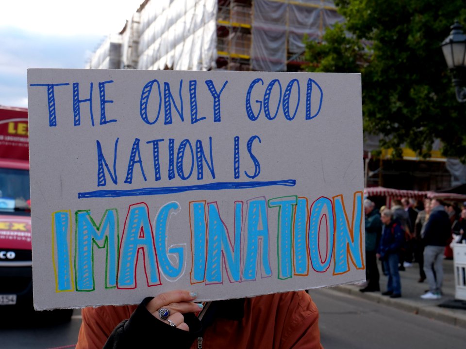 "Splitter_&_Nackt"_demonstration_Berlin_2019-10-03_08