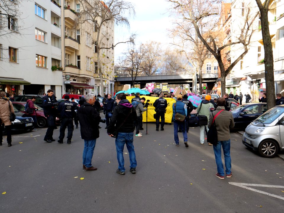 "Make_Amazon_Pay!"_Demonstration_in_Berlin_11