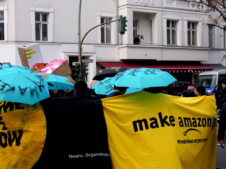 "Make_Amazon_Pay!"_Demonstration_in_Berlin_03