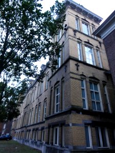 's-Hertogenbosch_Rijksmonument_522426_justitiegebouw_St._Jorisstraat_127,_129