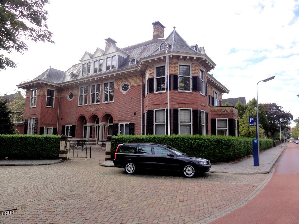 's-Hertogenbosch_Rijksmonument_522474_Julianaplein_10