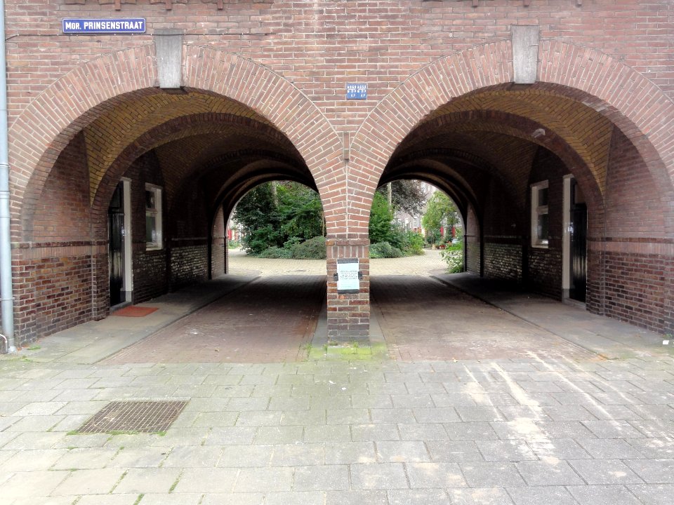 's-Hertogenbosch_Rijksmonument_522419_St.Jacobshof_entree