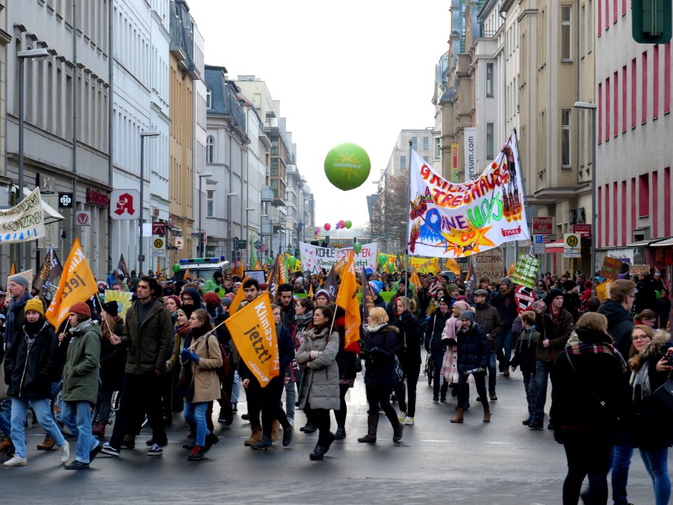 "Tempo_machen_beim_Kohleausstieg!"_Demonstration_Berlin_01-12-2018_45