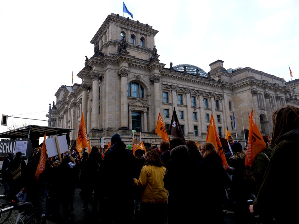 "Tempo_machen_beim_Kohleausstieg!"_Demonstration_Berlin_01-12-2018_48