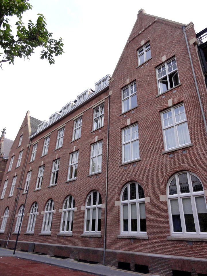 's-Hertogenbosch_Rijksmonument_522424_St.Janssingel_kweekschool