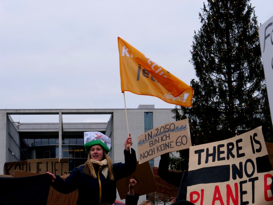 "FridaysForFuture"_protest_Berlin_14-12-2018_08